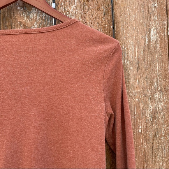 EDDIE BAUER Women’s Rust Brown Henley Round Neck Long Sleeve T Shirt Size Medium - Picture 9 of 11